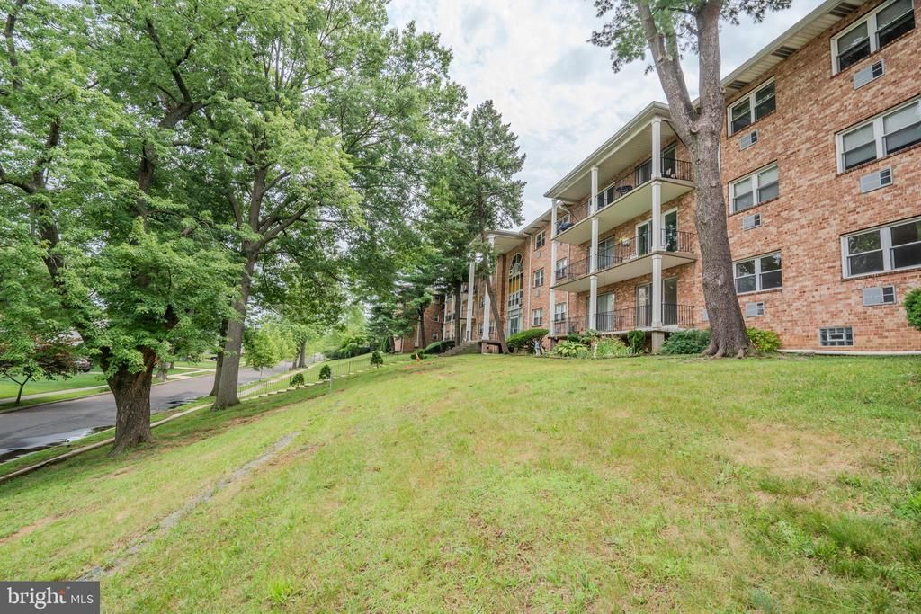 201 E Cuthbert Boulevard, Unit D50, Haddon Township, NJ 08108 Main Photo