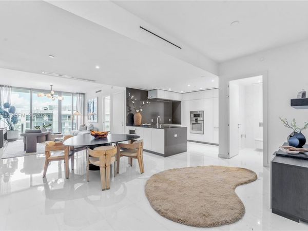 300 Biscayne Blvd Way , Unit 4309, Miami, FL 33131