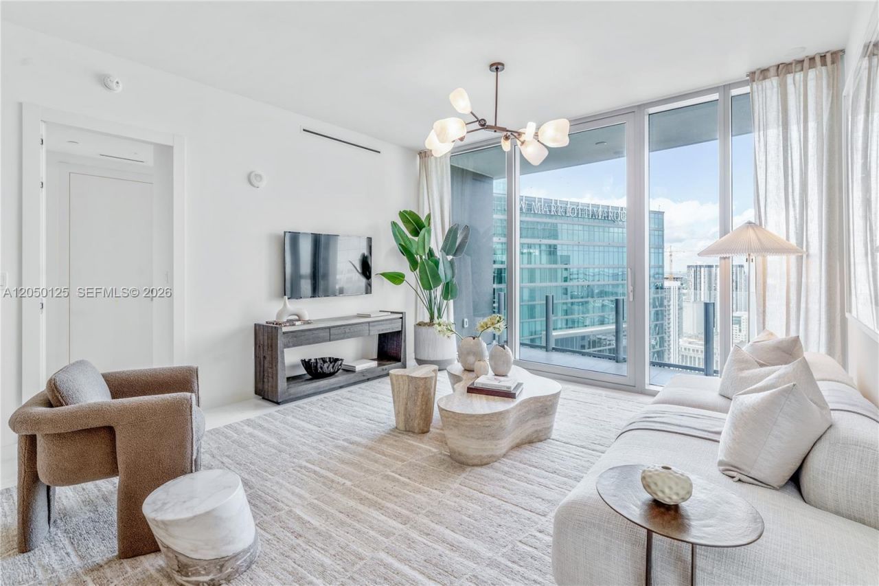 300 Biscayne Blvd Way , Unit 4309, Miami, FL 33131 Photo