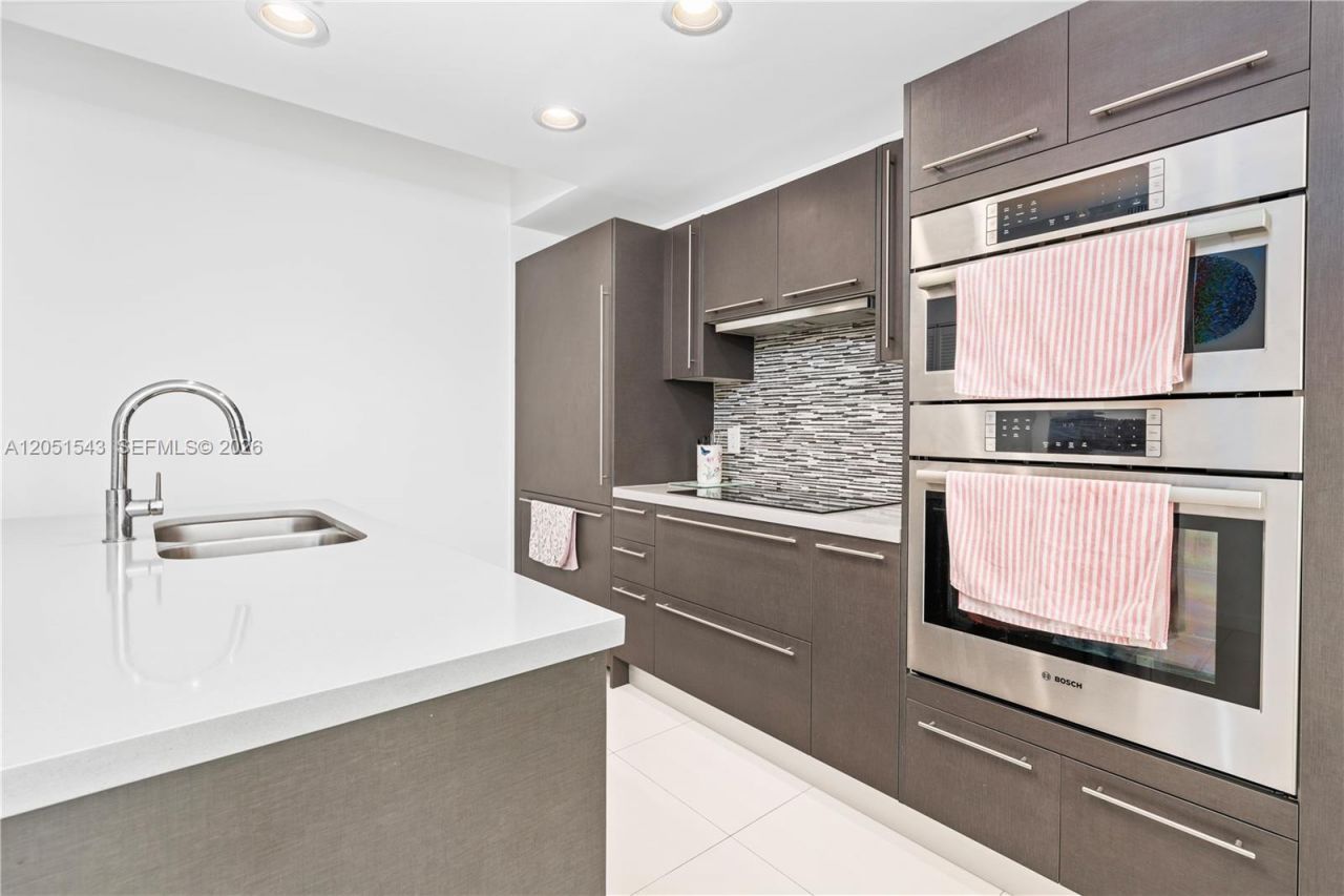 7751 NW 107th Ave , Unit 422, Doral, FL 33178 Photo