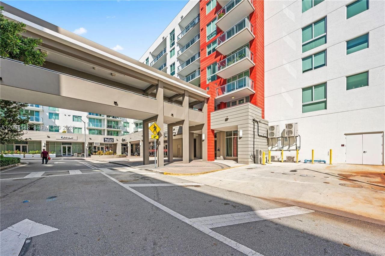 7751 NW 107th Ave , Unit 422, Doral, FL 33178 Photo