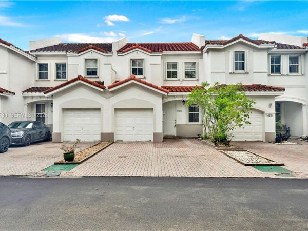 11416 NW 43rd Ter , Doral, FL 33178