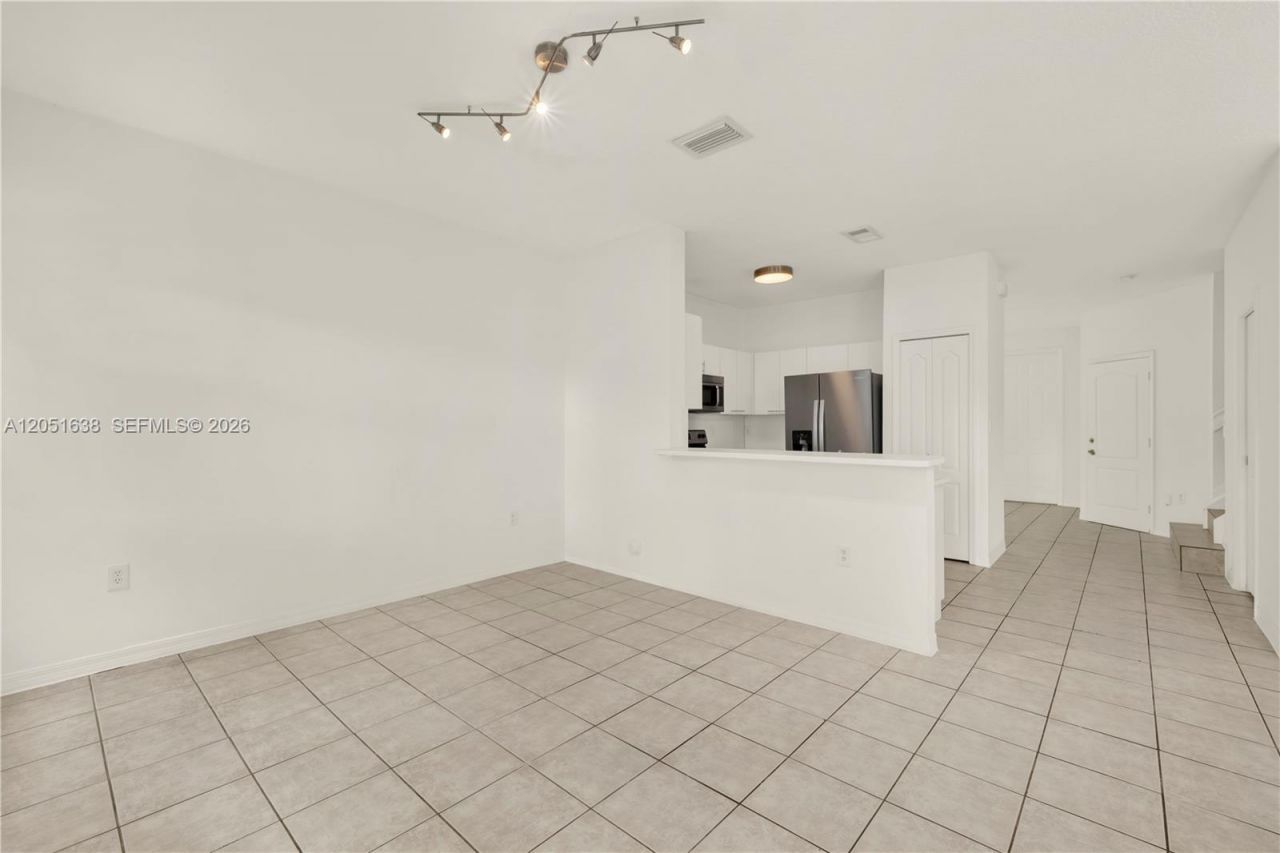 11416 NW 43rd Ter, Doral, FL 33178 Photo