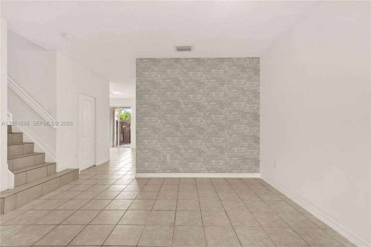 11416 NW 43rd Ter, Doral, FL 33178 Photo