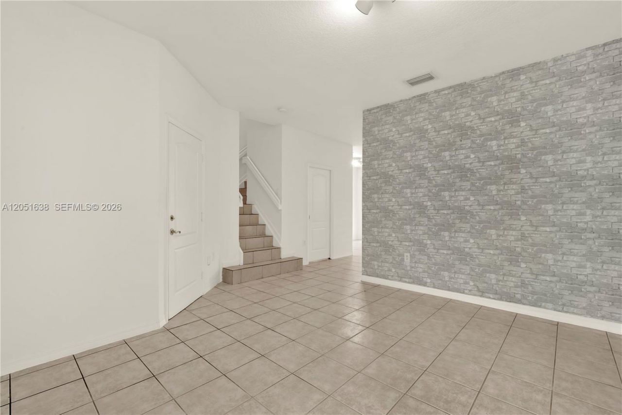 11416 NW 43rd Ter, Doral, FL 33178 Photo