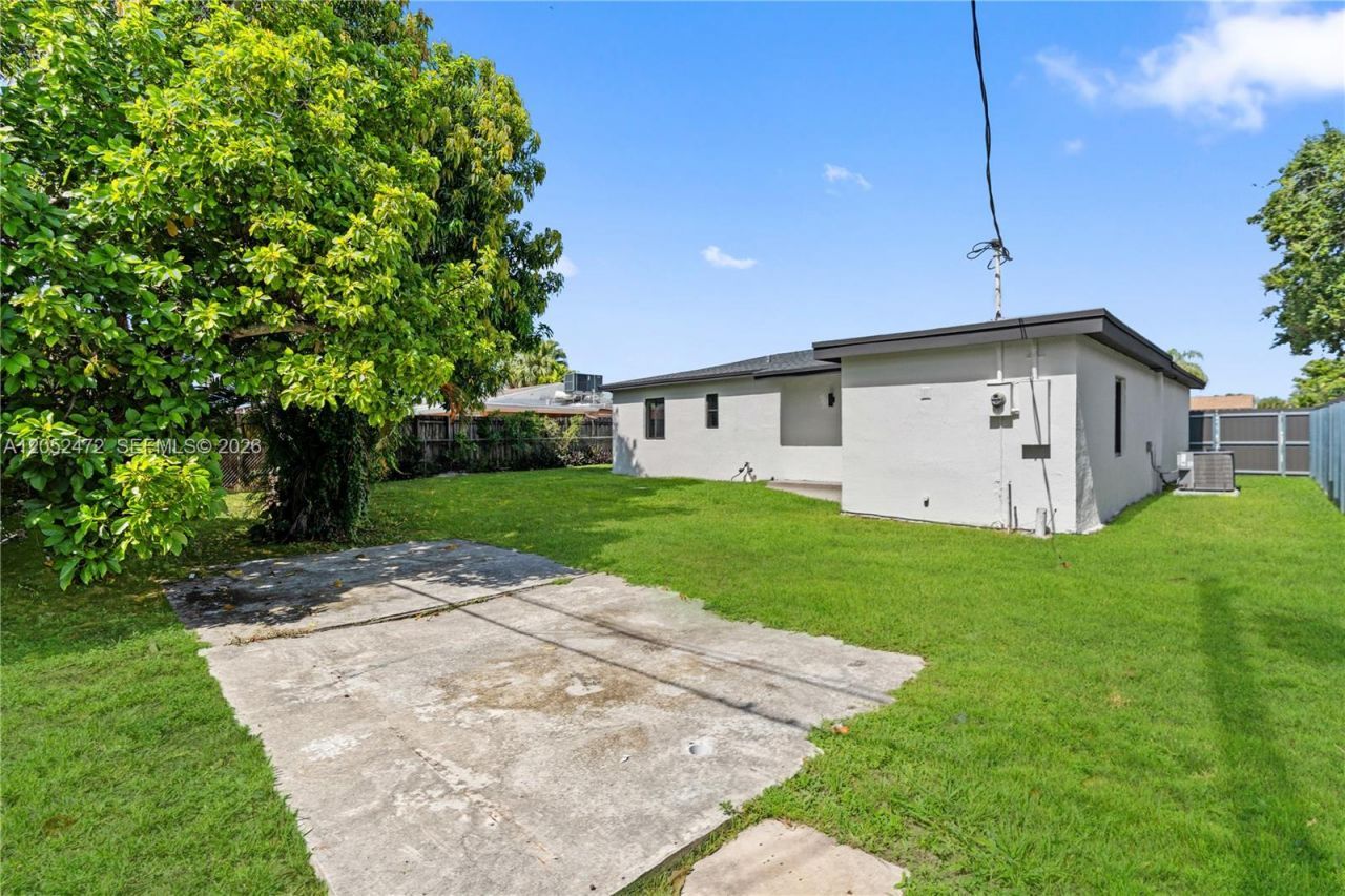 1001 SW 72nd Ct , Miami, FL 33144 Photo