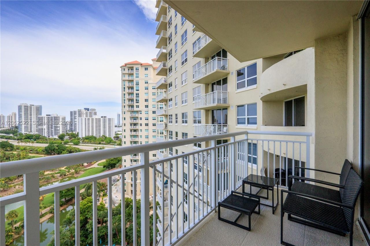 19501 W Country Club Dr, Unit 1615, Aventura, FL 33180 Photo