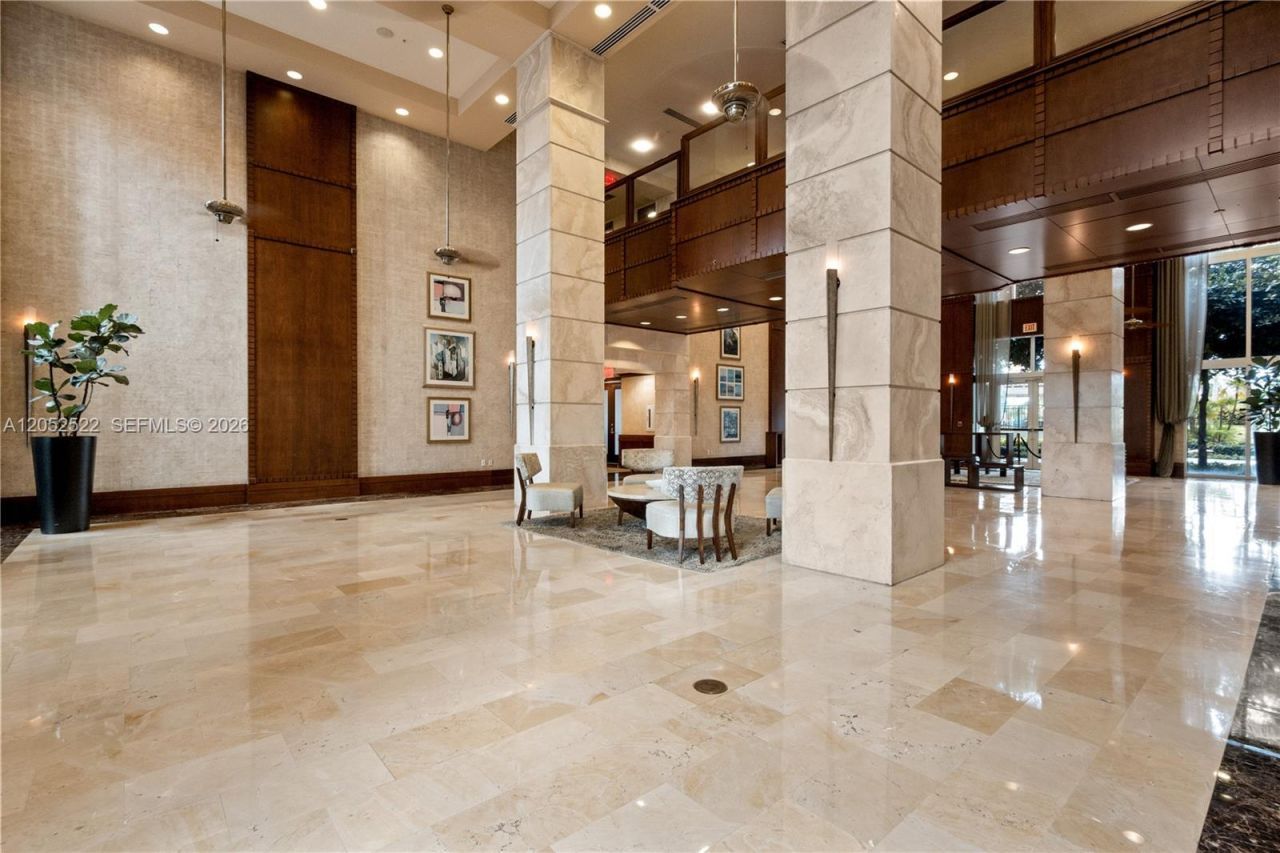 19501 W Country Club Dr, Unit 1615, Aventura, FL 33180 Photo