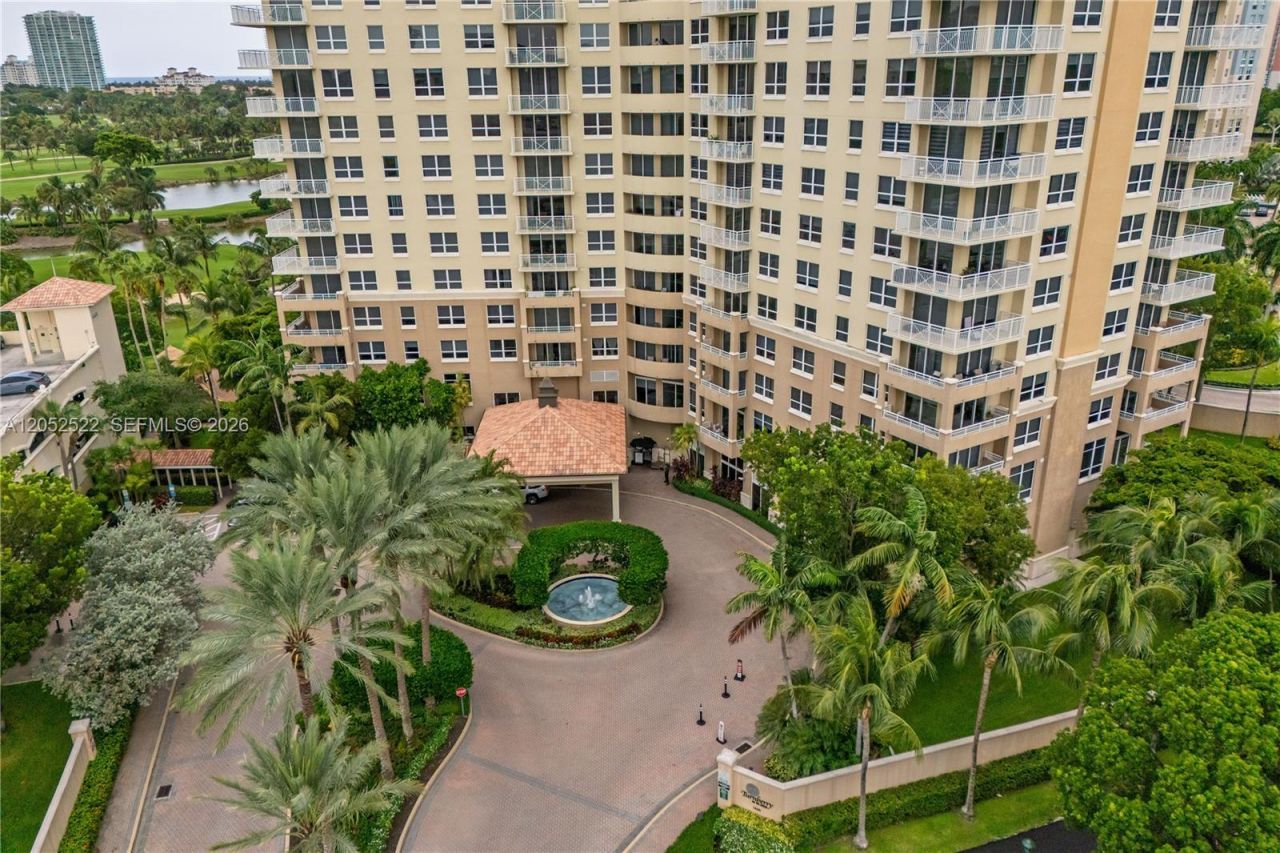 19501 W Country Club Dr, Unit 1615, Aventura, FL 33180 Photo