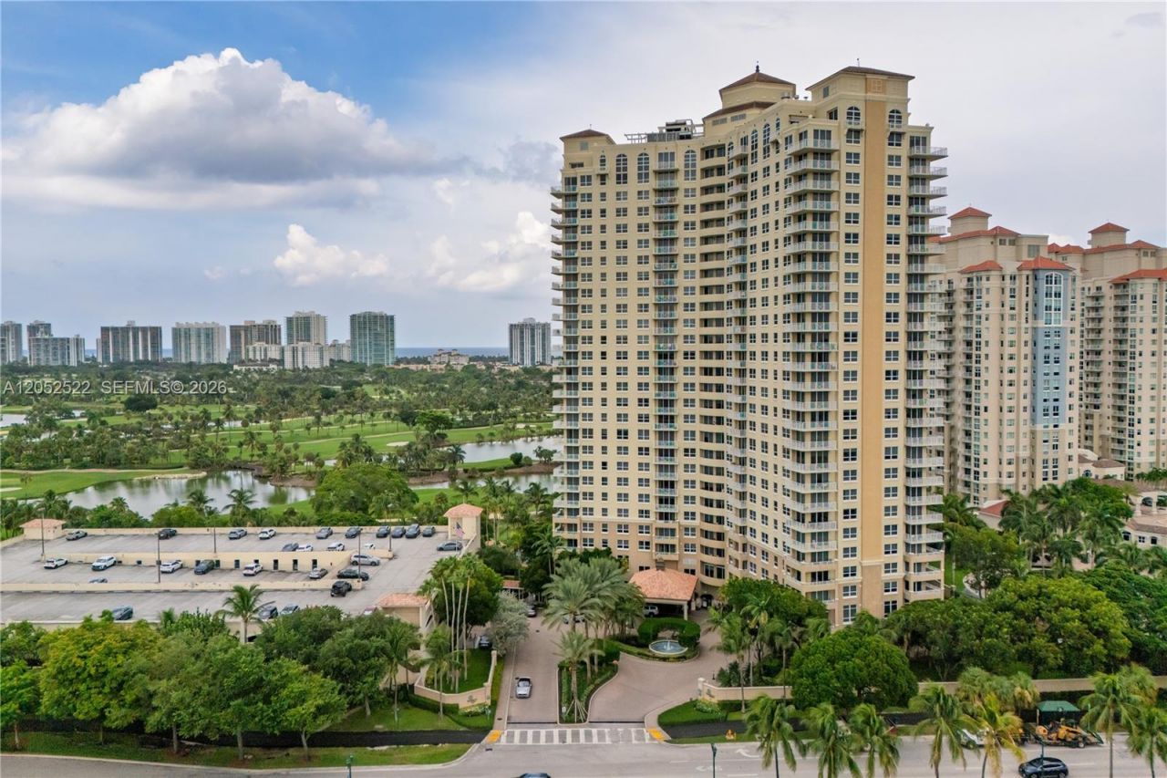 19501 W Country Club Dr, Unit 1615, Aventura, FL 33180 Photo
