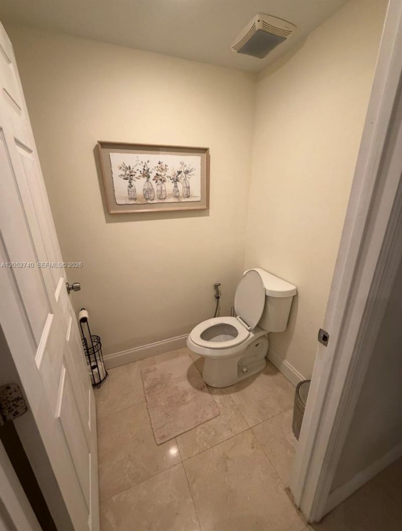 14951 Royal Oaks Ln, Unit 808, North Miami, FL 33181 Photo