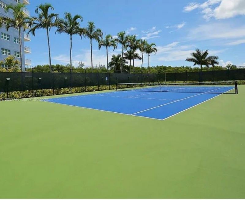 14951 Royal Oaks Ln, Unit 808, North Miami, FL 33181 Photo
