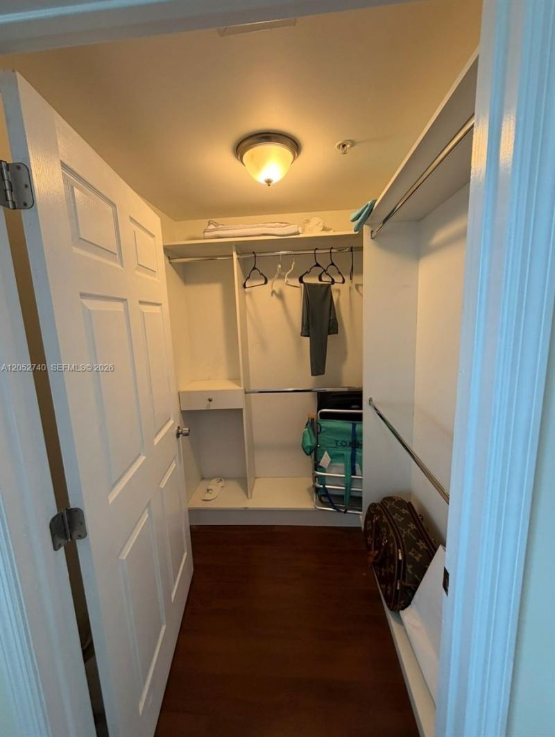 14951 Royal Oaks Ln, Unit 808, North Miami, FL 33181 Photo