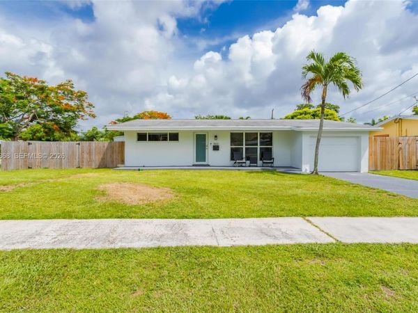 7400 NW 23rd St , Sunrise, FL 33313