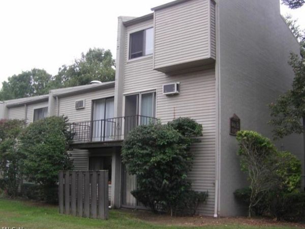 38430 North Lane , Willoughby, OH 44094