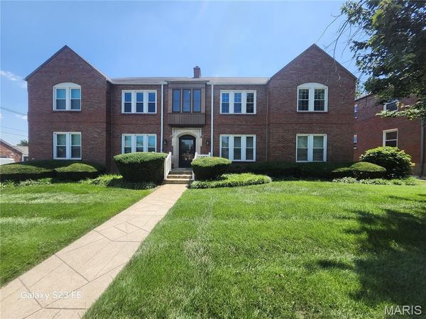 8000 Delmar Boulevard , St Louis, MO 63130