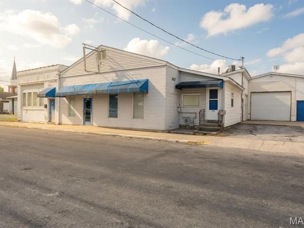 205 S Union Street , Staunton, IL 62088