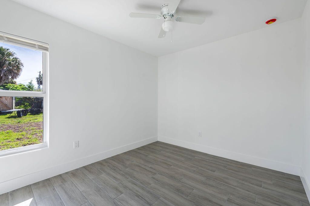 3018 SE Iris Street, Unit 2, Stuart, FL 34997 Photo