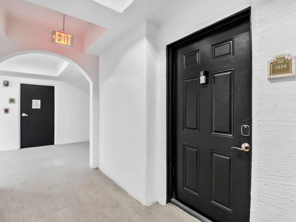 1690 Renaissance Commons Boulevard, Unit 1224, Boynton Beach, FL 33426