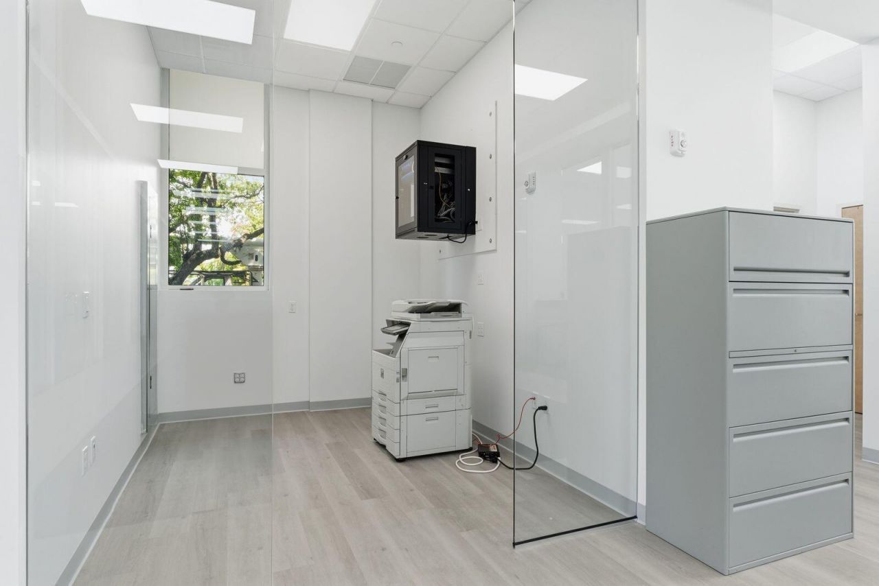 1300 S Dixie Highway, Unit 100, Lantana, FL 33462 Photo
