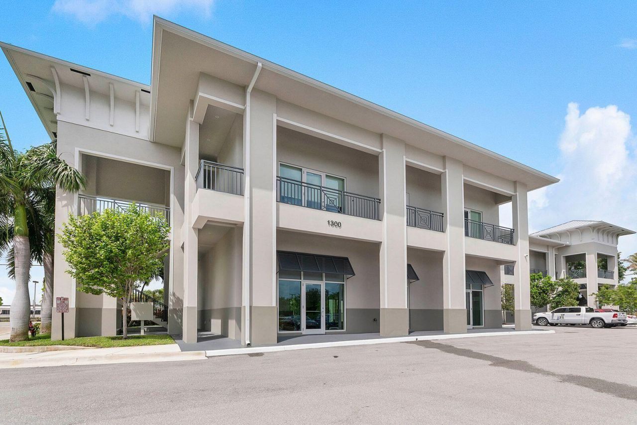 1300 S Dixie Highway, Unit 100, Lantana, FL 33462 Photo