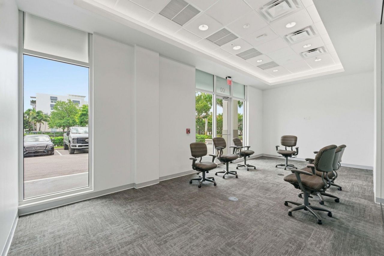 1300 S Dixie Highway, Unit 100, Lantana, FL 33462 Photo