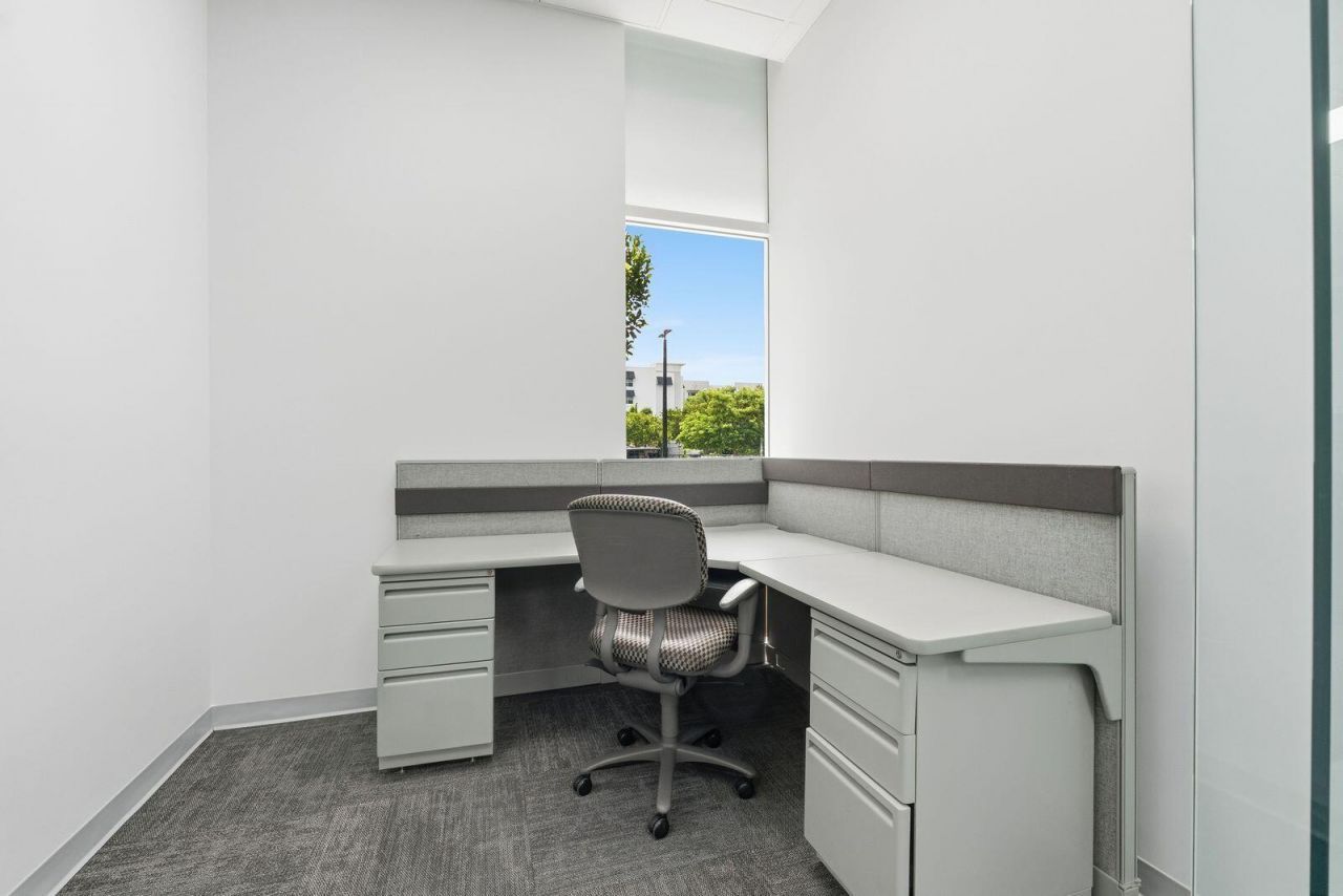 1300 S Dixie Highway, Unit 100, Lantana, FL 33462 Photo