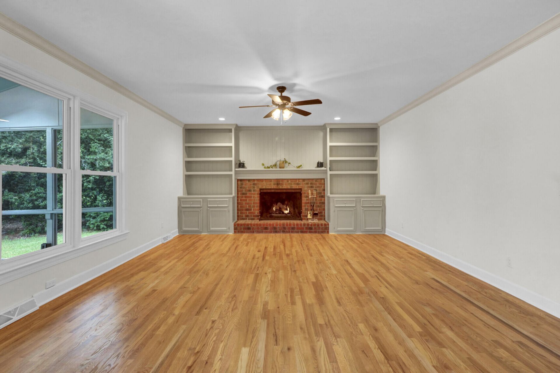 312 E Shepard Lane Photo 14