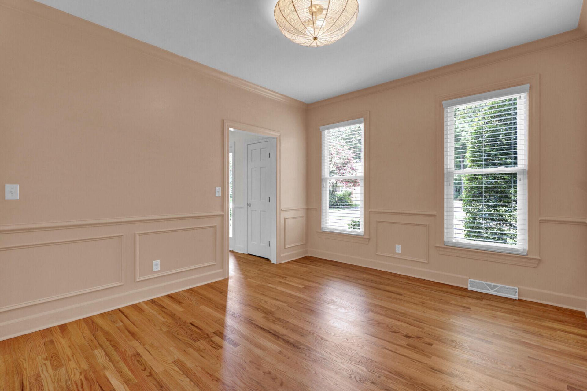 312 E Shepard Lane Photo 25