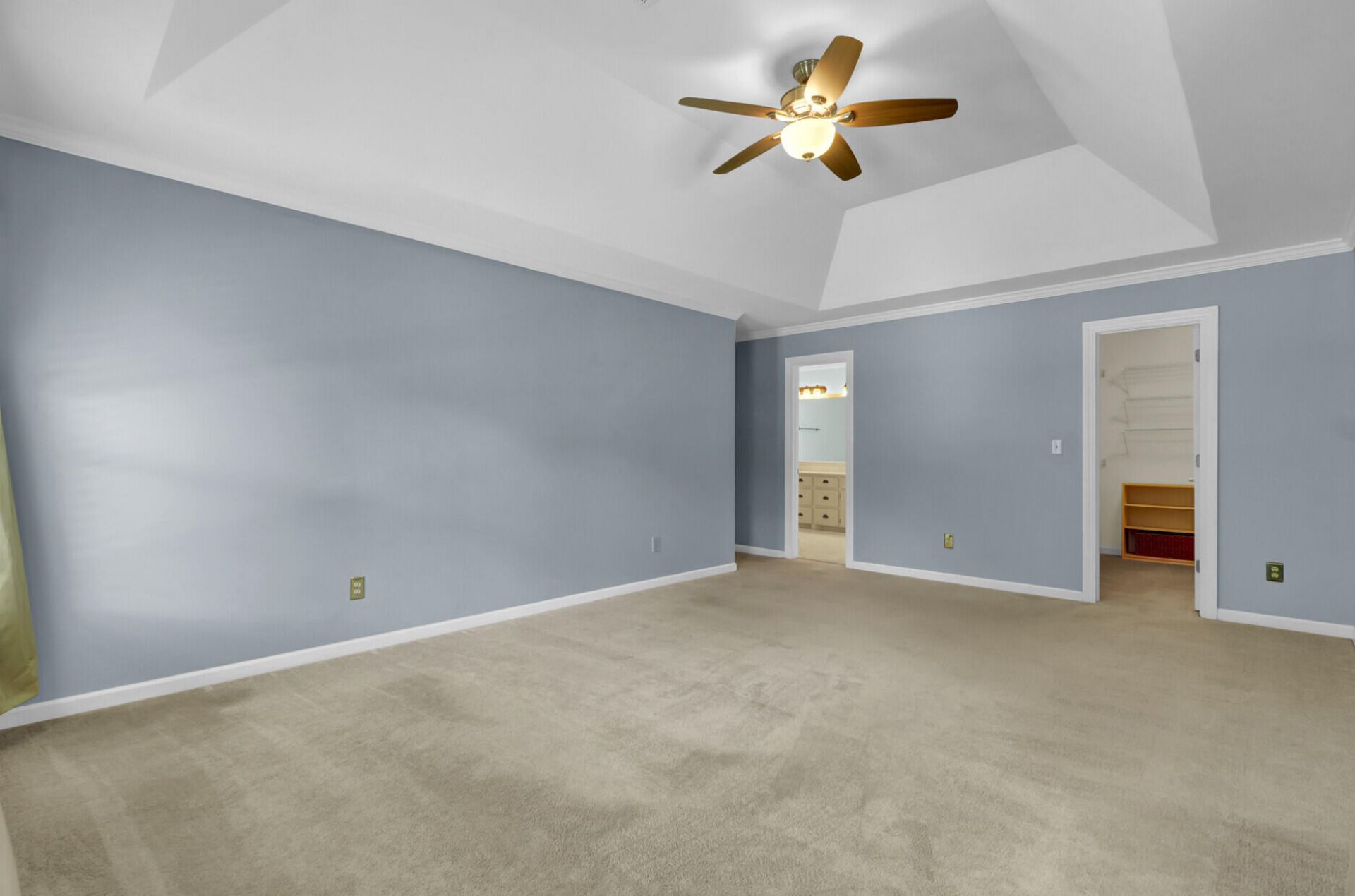 312 E Shepard Lane Photo 29