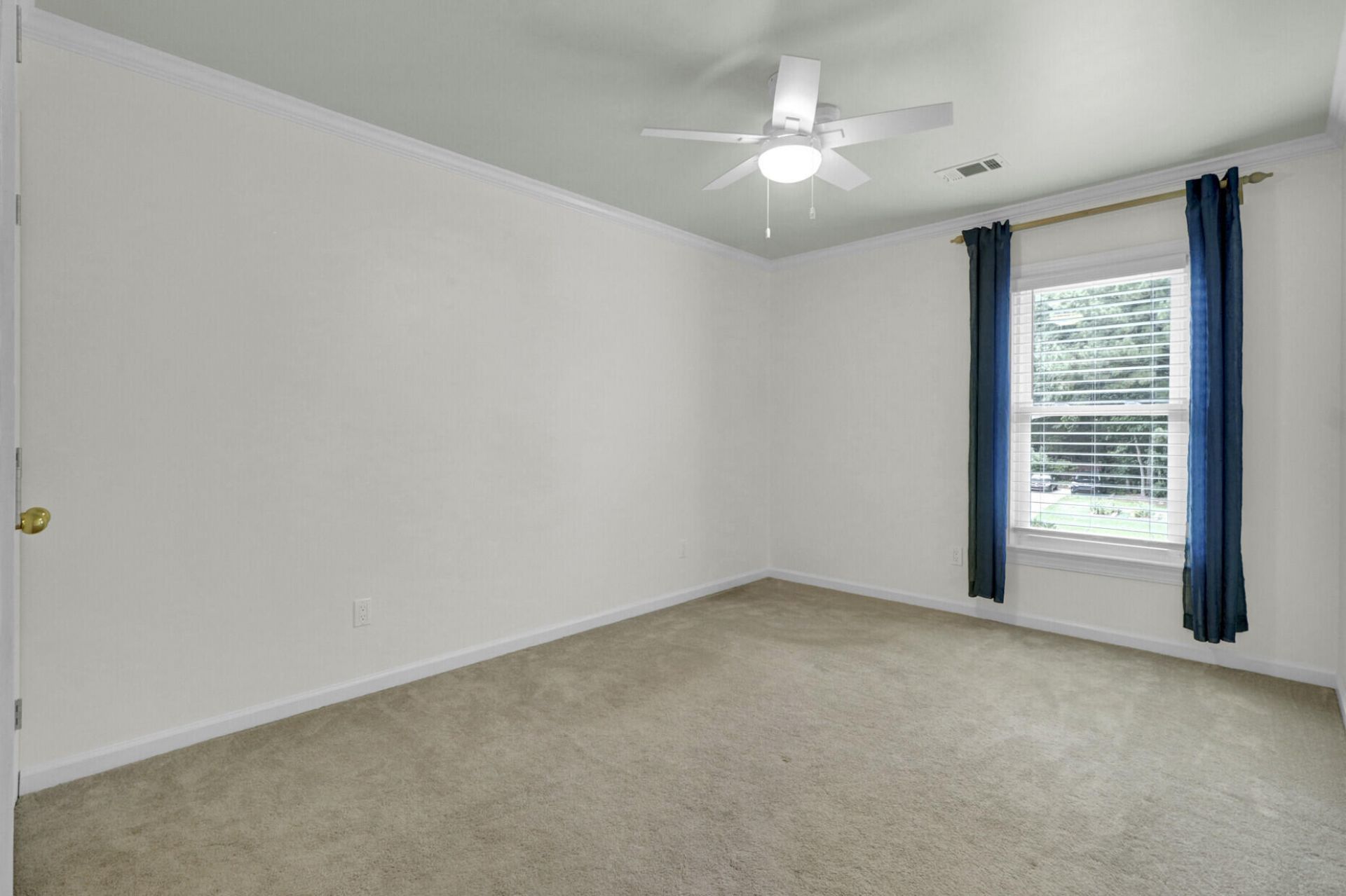 312 E Shepard Lane Photo 32