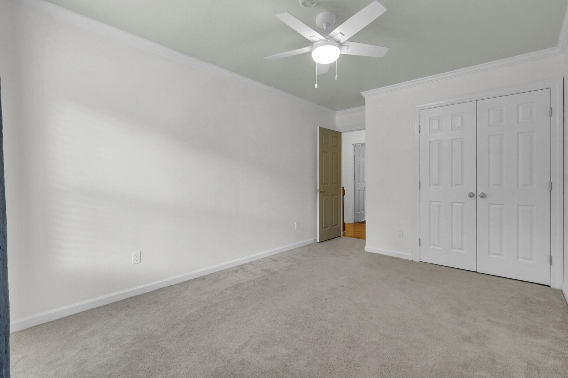 312 E Shepard Lane Photo 33