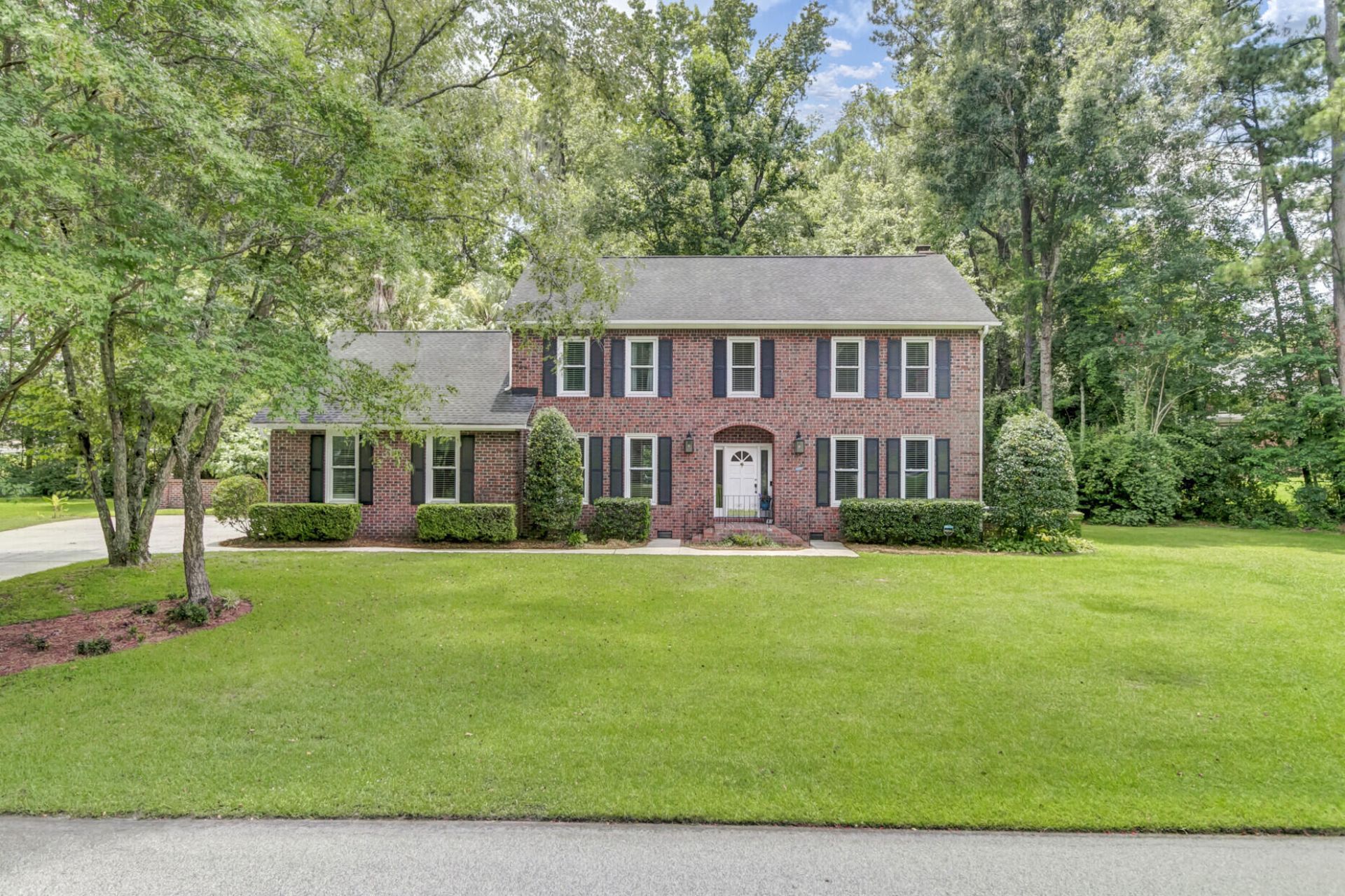 312 E Shepard Lane Photo 7