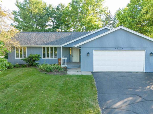 4584 Hampstead Place, LOVES PARK, IL 61111