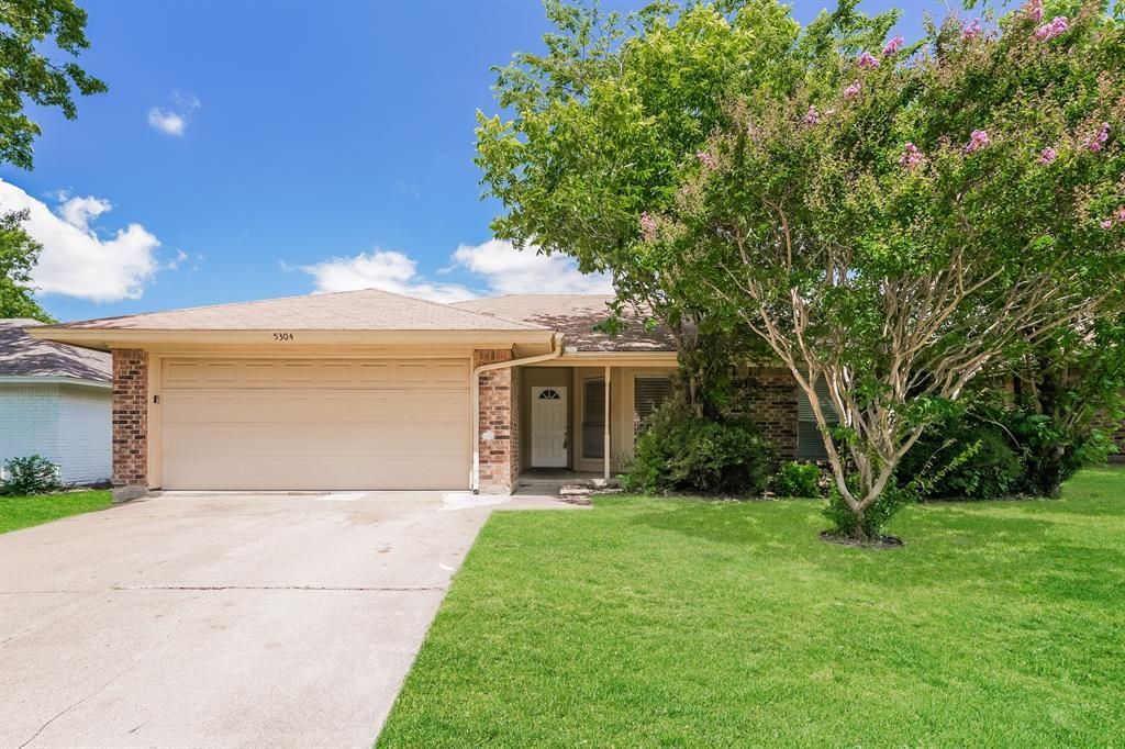 5304 Tamarack Court, Arlington, TX 76018 Main Photo