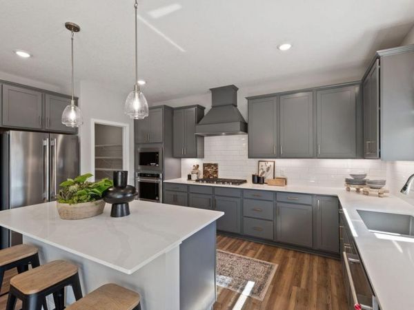1918 Shady View Court, Shakopee, MN 55379