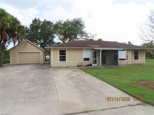 602 Harrison DR , LEHIGH ACRES, FL 33936