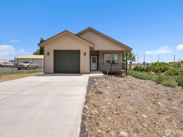 419 5th Ave SE, Soap Lake, WA 98851