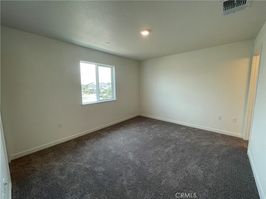 708 Stone Ridge East Avenue, Merced, CA 95341 Main Photo