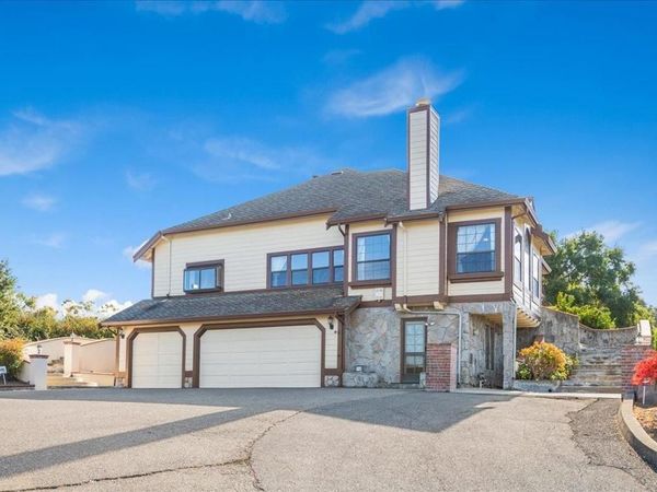 27220 Carrington Circle, Los Altos, CA 94022