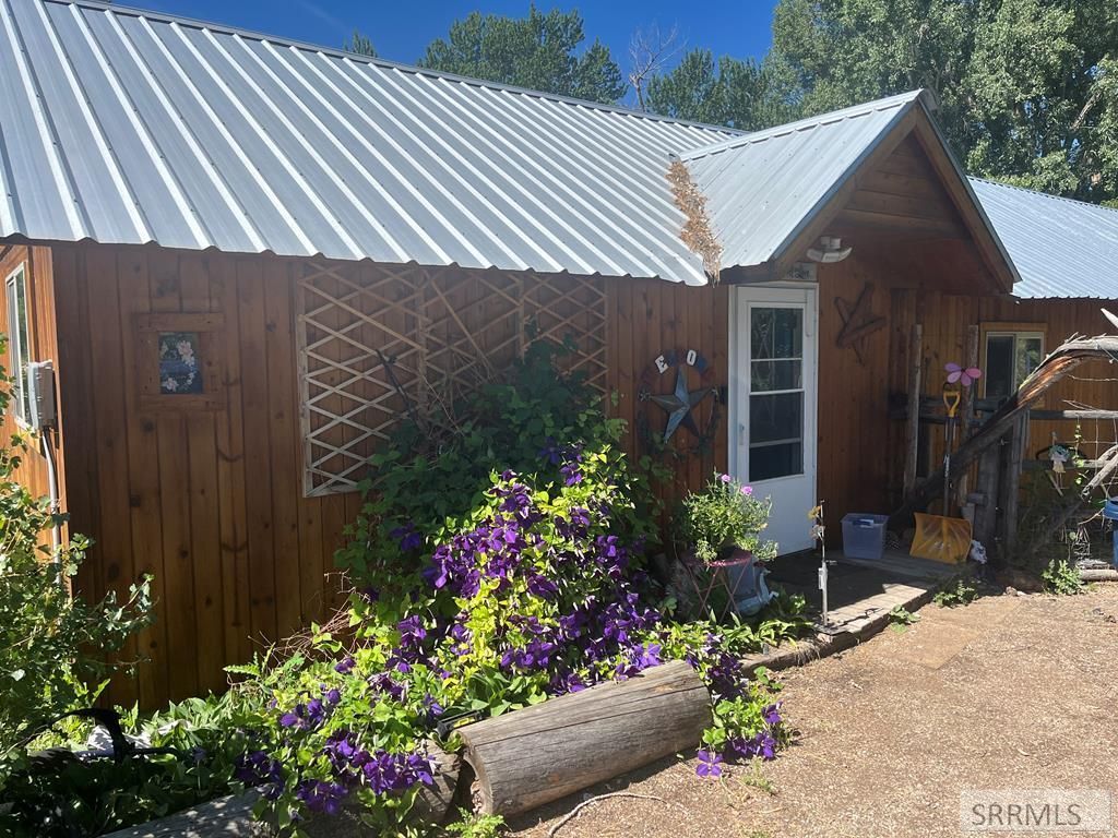 3 Red Rock Stage Road, Salmon, ID 83467 Main Photo