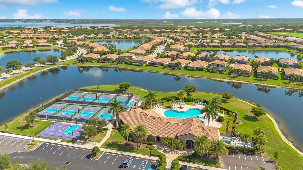 415 Winding Brook Lane, Unit 102, Bradenton, FL 34212 Photo