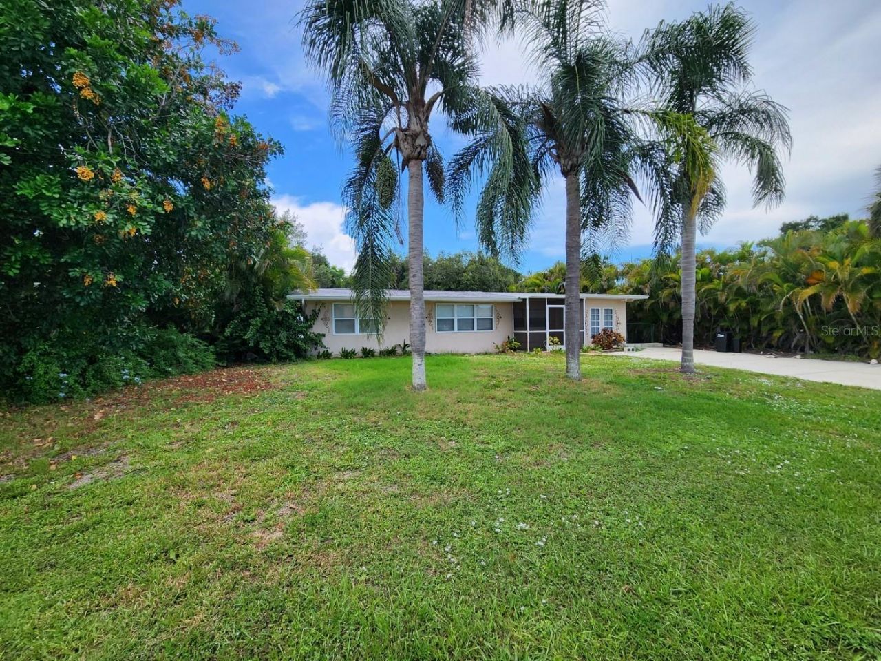 385 Pelican Road, Venice, FL 34293 Main Photo