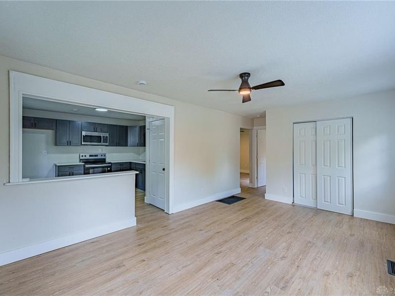 1000 Cosler Drive, Dayton, OH 45403 Photo 10