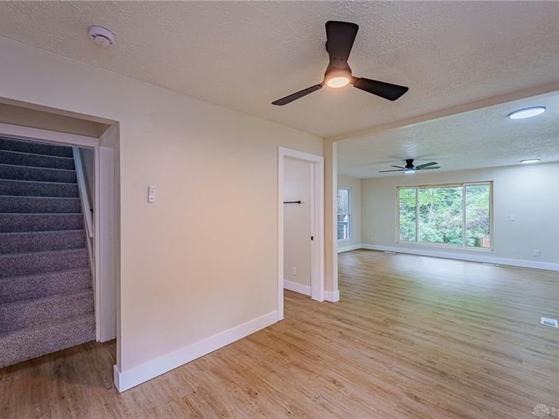1000 Cosler Drive, Dayton, OH 45403 Photo 21