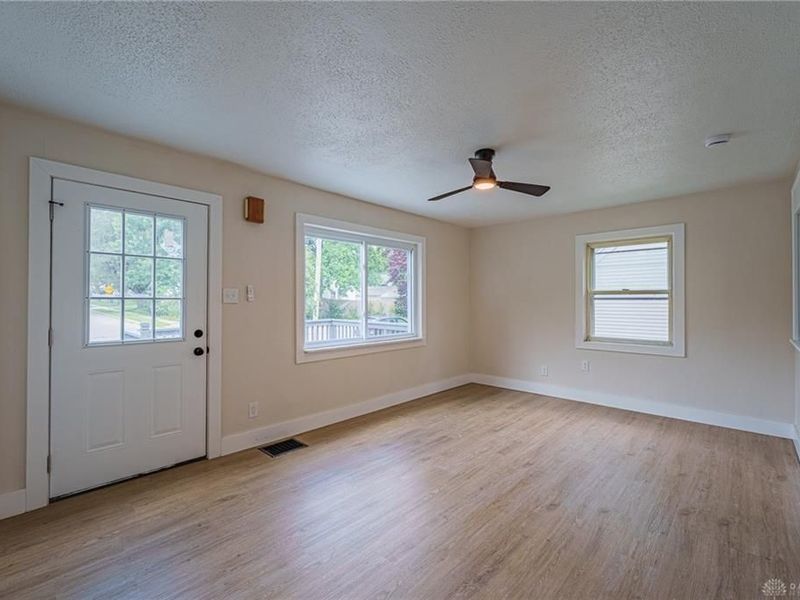 1000 Cosler Drive, Dayton, OH 45403 Photo 9