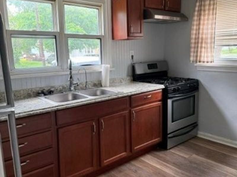 284 Fairfax Road, Vermilion, OH 44089 Photo 7