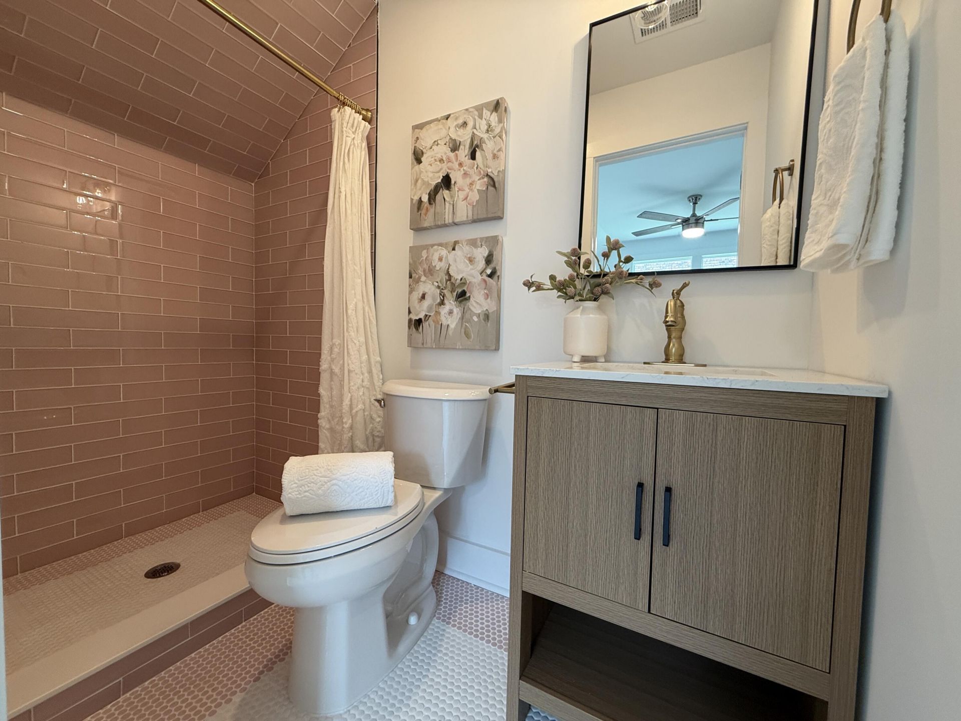 10 Lavington Road Photo 37