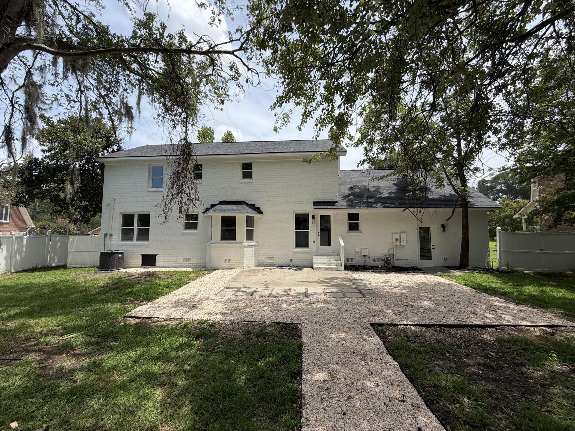 10 Lavington Road Photo 45