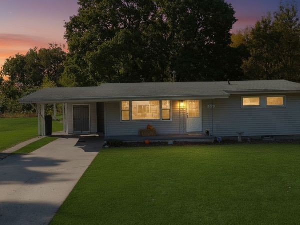 316 N Hartwell Street , Gilman, IL 60938